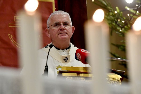 Riječki nadbiskup Mate Uzinić: 'Nitko nema pravo nasilno pokušavati nametnuti drugima nekakva svoja uvjerenja'