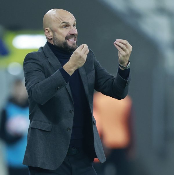 Željko Sopić poslao jasnu poruku svojim igračima: Neka kažu da nisam normalan...