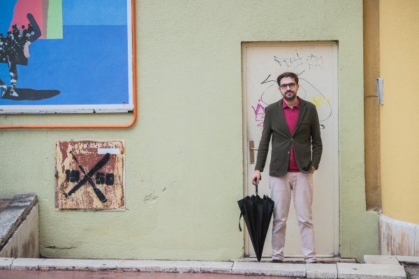 Uz premijeru nove predstave Hrvoja Korbara Ribnjak nakratko postaje Ikea