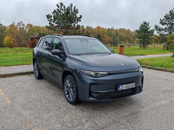 Leapmotor C10 REEV 215 KS Design