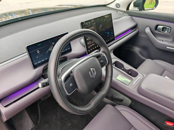 Leapmotor C10 REEV 215 KS Design