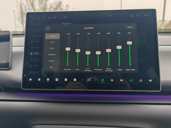 Leapmotor C10 REEV 215 KS Design