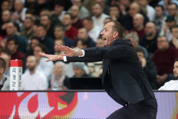 Nevjerojatno; trener iz BiH održao konferenciju od tri sekunde