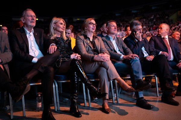 Davor i Jasna Božinović, Sonja i Gordan Jandroković, Andrej Plenković