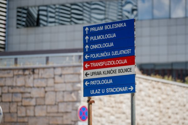 Oglasili se iz bolnice: Poznato u kakvom je stanju strani radnik zaražen gubom