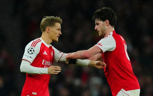 Navijači Arsenala bijesni: 'Uzmite mu traku! Znamo tko nam je pravi kapetan'