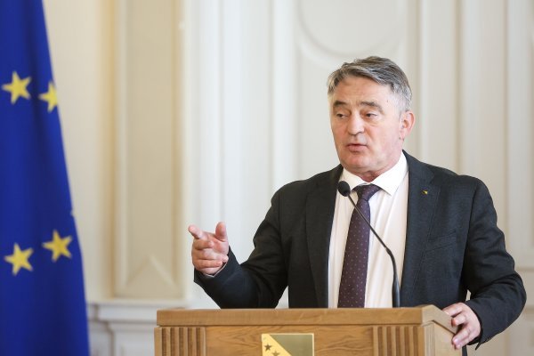 Komšić našao kandidata za nasljednika koji je bio u skandalu, u sve se umiješala i Hrvatska