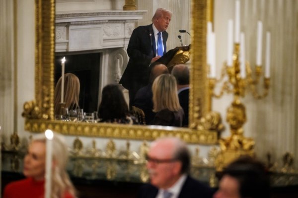 Donald Trump planira kontrolirati narativ