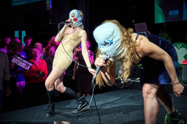 Rusija proglasila punk bend Pussy Riot terorističkom organizacijom