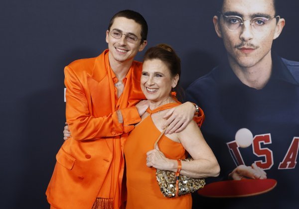 Timothée Chalamet i Nicole Flender