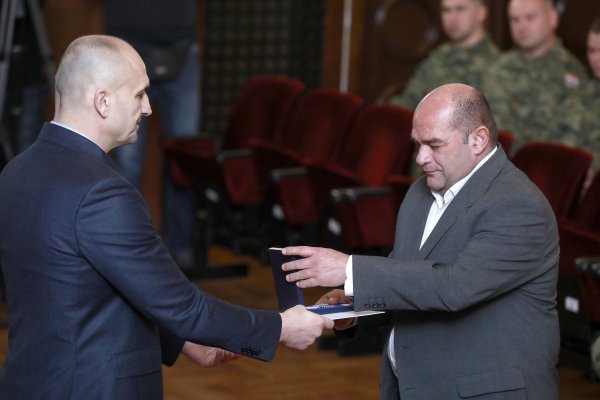 Anušić uručio medalje pripadnicima HV-a