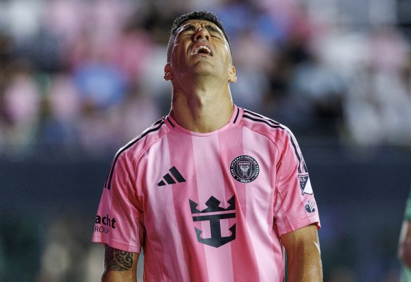 Luis Suarez ne posustaje; potpisao novi ugovor i igrat će barem još jednu godinu