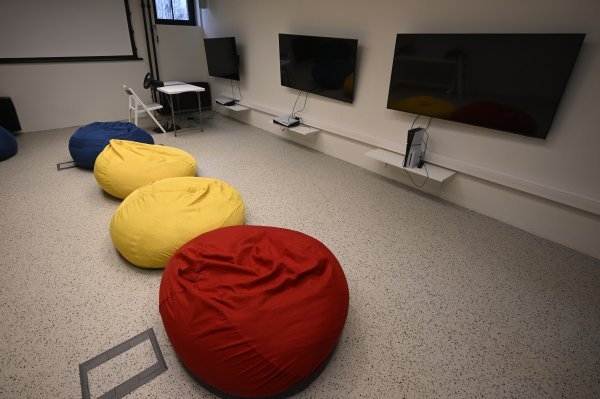 Gejmerska soba u kojoj mladi uz otkrivanja sjajnih videoigri mogu otkriti i nova prijateljstva