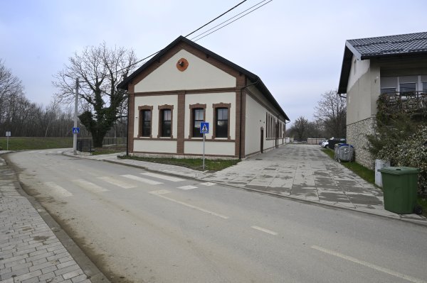 Goveđa glava podsjeća Petrinjce da je ovdje nekoć bila klaonica