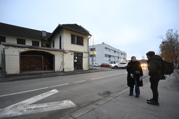 Iako još čeka obnovu kuće, Magdalena nam jasno poručuje da je Petrinja njen grad u kojem želi osnovati i svoju obitelj