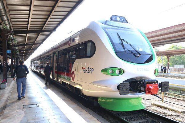 Vlada povećala temeljni kapital HŽ Infrastrukturi i HŽ PP-u