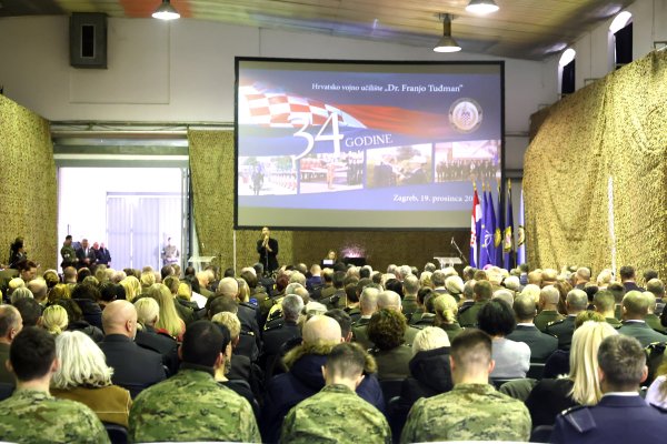 Predsjednik Milanović na Hrvatskom vojnom učilištu