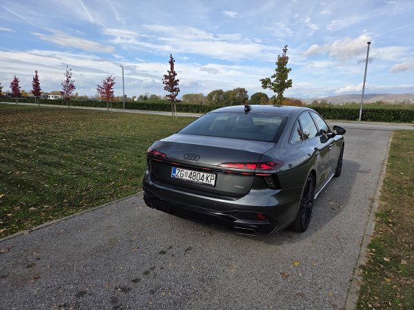 Audi A6 Limousine e-hybrid quattro 270 kW