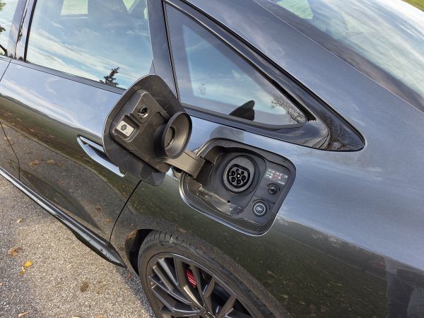 Audi A6 Limousine e-hybrid quattro 270 kW