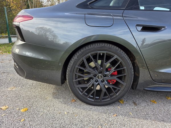 Audi A6 Limousine e-hybrid quattro 270 kW