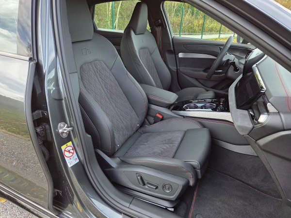 Audi A6 Limousine e-hybrid quattro 270 kW