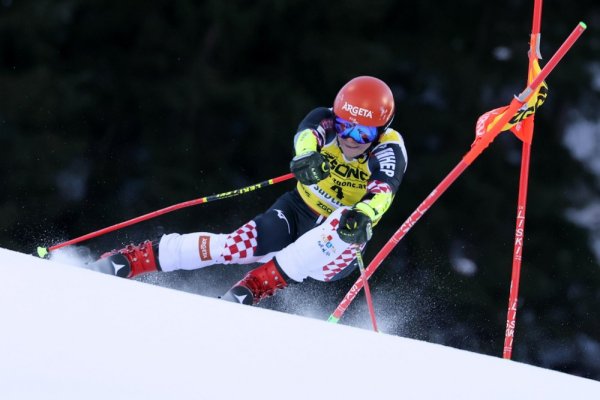 Filip Zubčić za vodećim Schwarzom zaostaje 2.72 sekunde, upitan mu je plasman u drugu vožnju