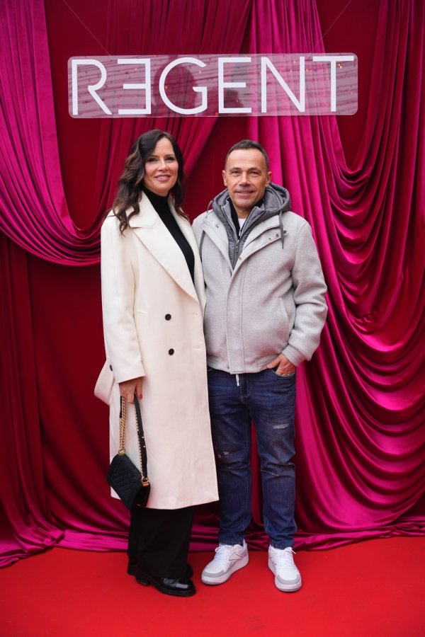 Na okupljanje Todorićevih stigao i bivši suprug Ive Todorić držeći za ruku - novu suprugu