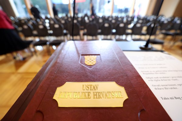 Na današnji dan Hrvatska je dobila prvi Ustav, poznat i kao Božićni