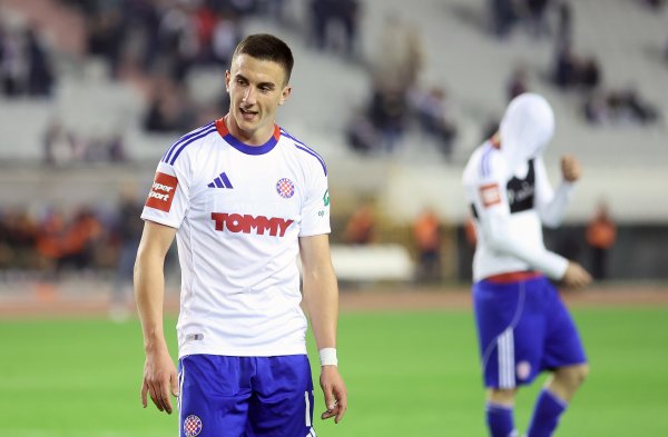 Hajduk na Poljudu protiv Vukovara lovi Dinamo, krenula je utakmica