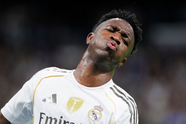 Navijači zvižducima ispratili Viniciusa, a on je nakon toga sve iznenadio svojim potezom