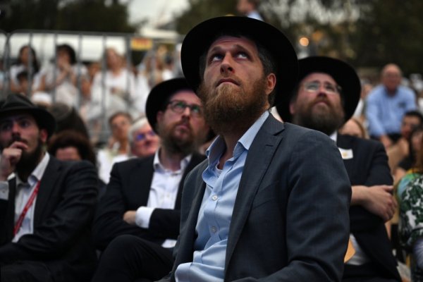 Mete napada su bili Židovska zajednica u Sydneyu koja je slavila Hanuku