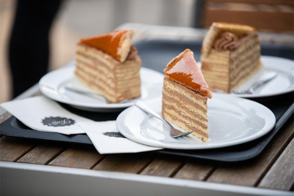 Isprobajte recept za legendarnu doboš tortu koja miriše na djetinjstvo i obiteljska okupljanja