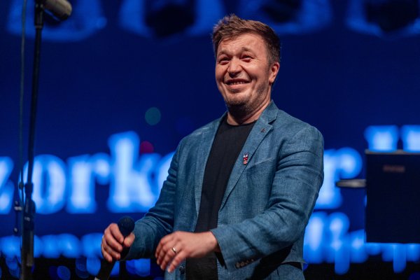 Sjećate li se njegovog prvog imidža? Ovako je Edo Maajka izgledao u ranim danima karijere