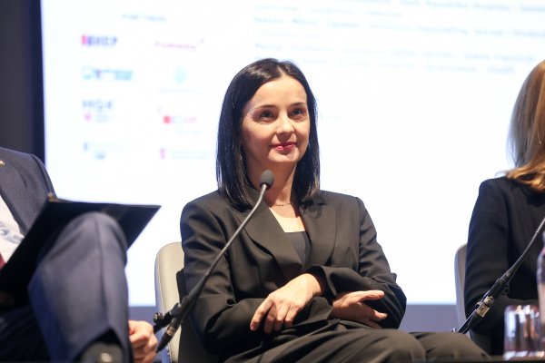 Vučković uručila 32 ugovora od 25,7 milijuna eura za vodu, odvodnju, klimu i prirodu