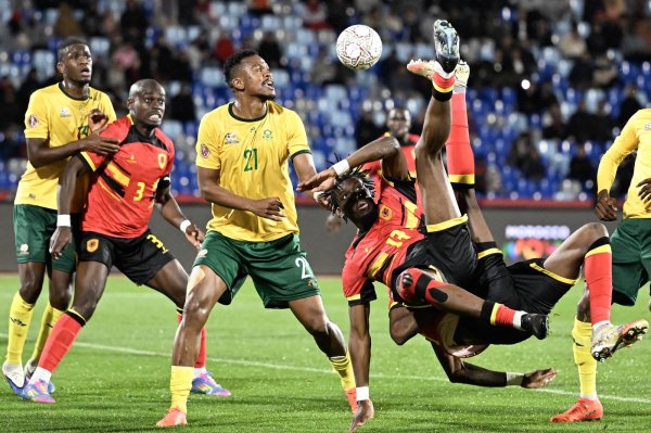 Južna Afrika kasnim golom stigla do pobjede protiv Angole