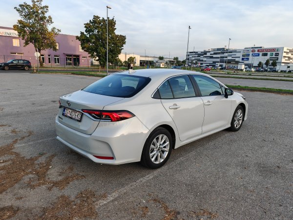 Toyota Corolla Sedan 1.5 VVT-IW 4D MT6 Luna (MY2025)