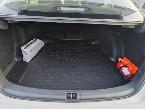 Toyota Corolla Sedan 1.5 VVT-IW 4D MT6 Luna (MY2025)