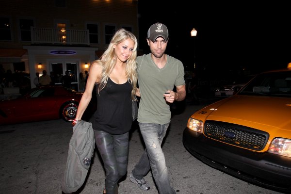 Čestitke ne prestaju stizati: Enrique Iglesias i Ana Kurnjikova dočekali četvrto dijete