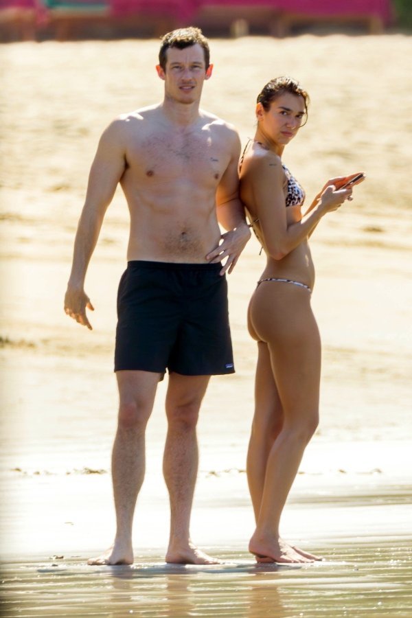 Vruće fotke iz Meksika zapalile internet: Dua Lipa ne krije koliko je zaljubljena