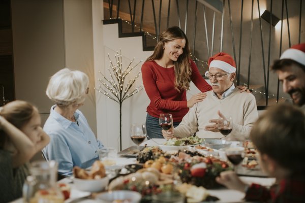 Ne moramo uvijek spašavati druge od tuge jer su takve emocije prirodne, a očekivanje sreće često samo povećava nelagodu.