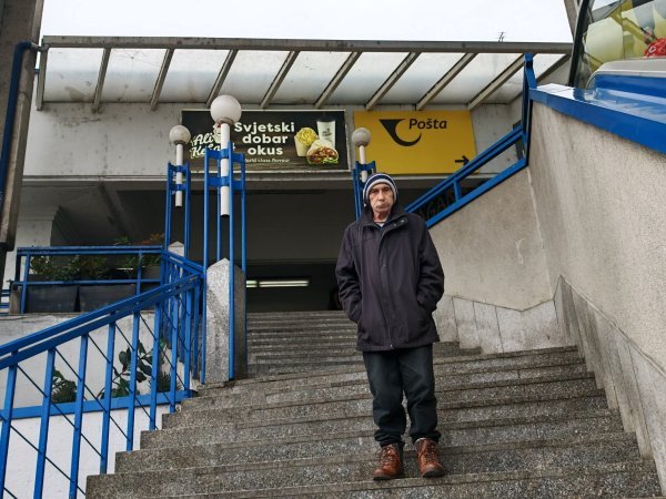 Zadovoljan je jednim obrokom dnevno 