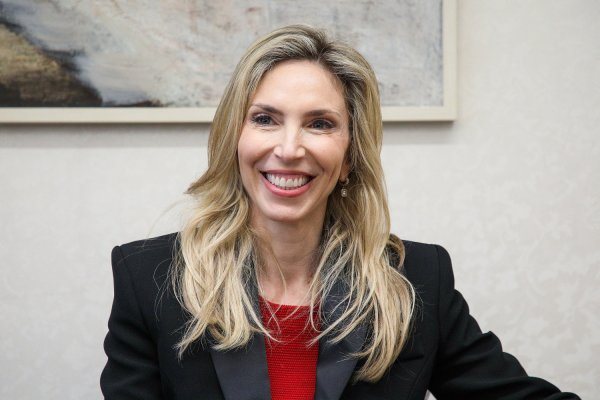 Trumpova veleposlanica u Hrvatskoj čestitala Božić: 'Zagreb je 'čaroban' u ovo doba godine'