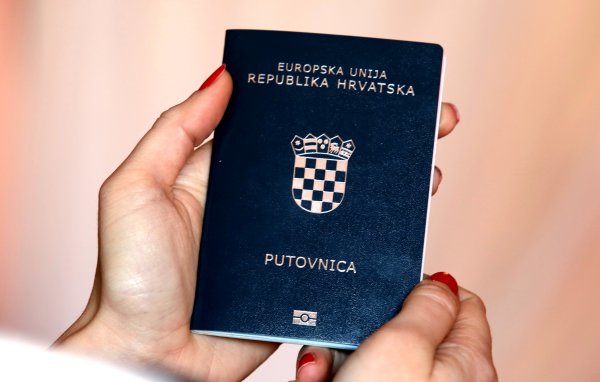 Hrvatska jako napredovala: Evo gdje smo na rang listi najjačih putovnica na svijetu