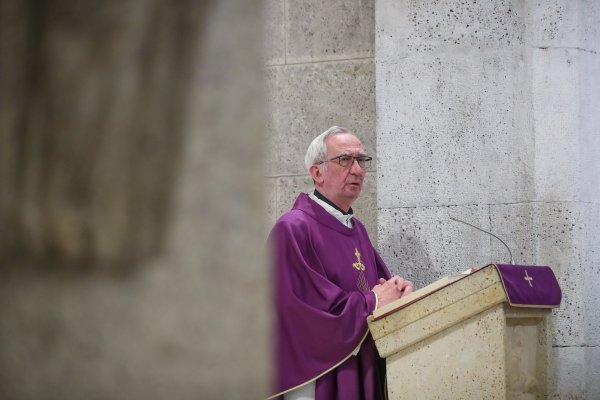 Biskup Gorski predvodio misu zornicu i blagoslov Zagrebačke katedrale