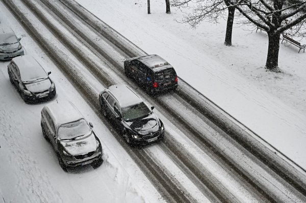 Vozači budite oprezni, uskoro bi se uvjeti vožnje mogli pogoršati!