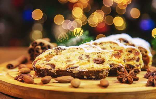 Bakin božićni kolač koji nikada ne razočara: Tako sočan i pun okusa, a gotov u tren oka