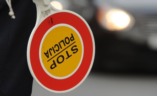 Mrtav pijan sjeo za volan, ali to nije bio jedini prekšaj. Kazna je paprena