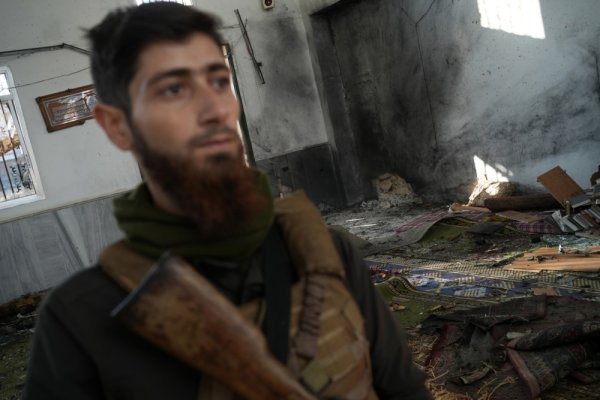 Napad u Siriji: U eksploziji u džamiji poginulo najmanje osmero ljudi