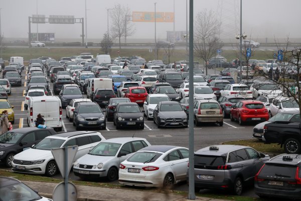 Thompson večeras u Areni - gužve su već krenule