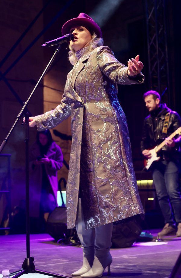 Efektan kaput ukrao show: Vanna servirala blagdanski glamur u Splitu